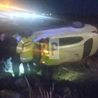 Otra conductora alcoholizada protagoniza vuelco de madrugada