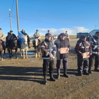 La histórica estafeta policial a caballo concluyó su 21 edición