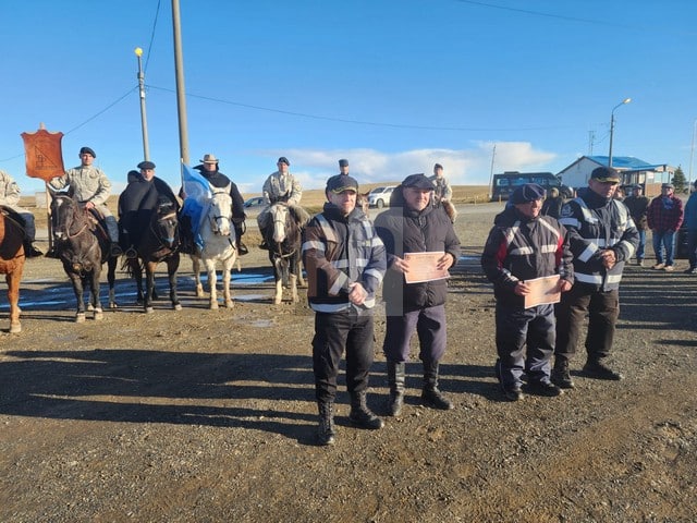 La histórica estafeta policial a caballo concluyó su 21 edición