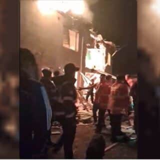 Trágica explosión de un departamento en Santa Cruz deja tres personas desaparecidas y al menos siete heridos