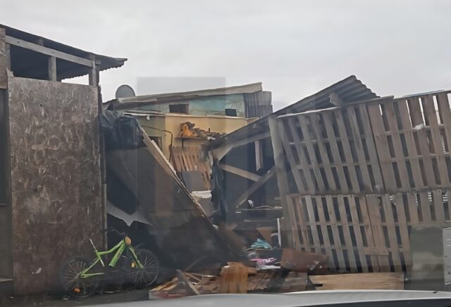Explotó una vivienda de la margen sur y un joven está internado en gravísimo estado