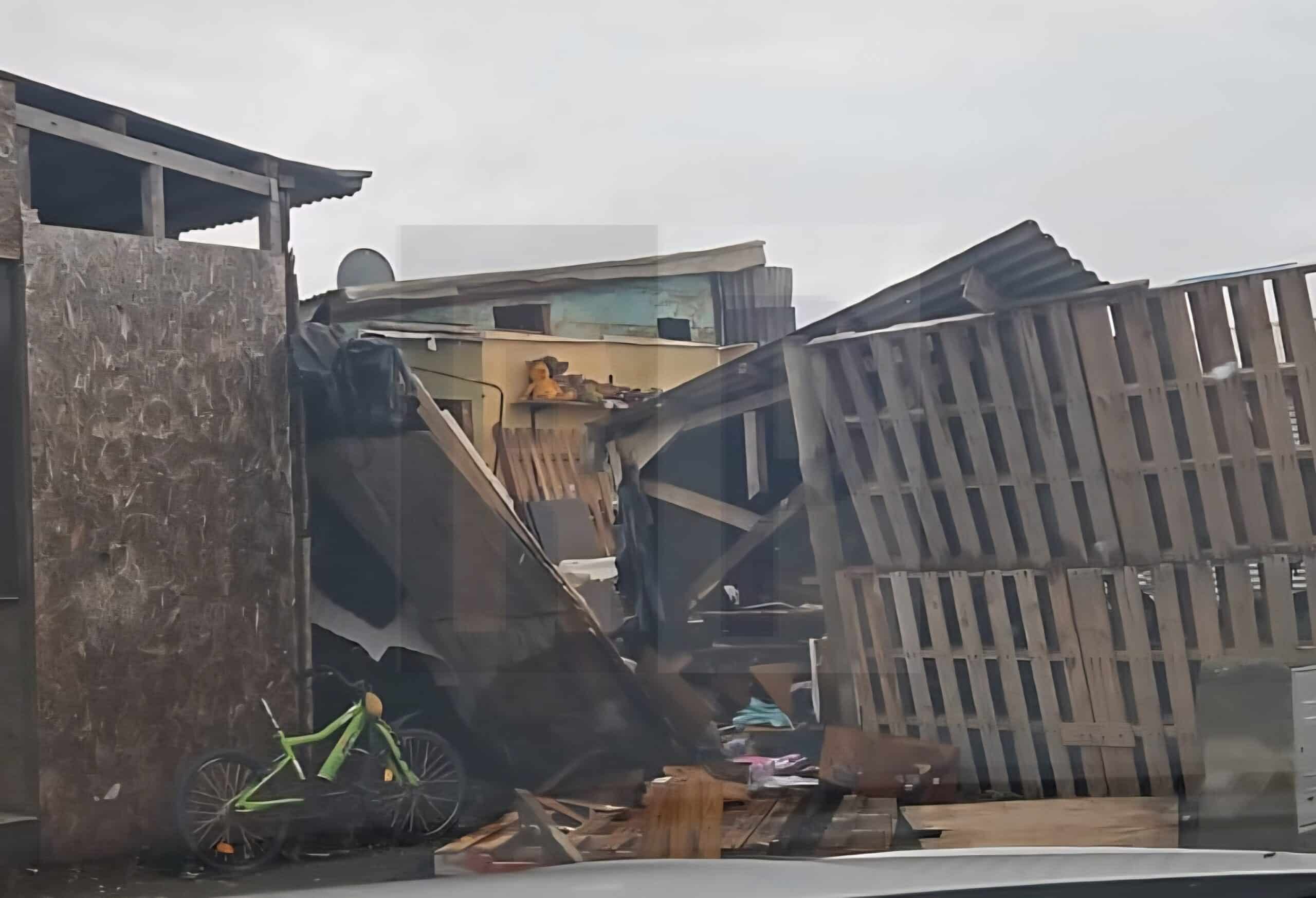 Explotó una vivienda de la margen sur y un joven está internado en gravísimo estado
