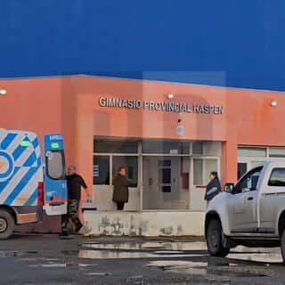 Otro accidente laboral en Río Grande esta vez deja un hombre con fracturas tras caída de un techo en una escuela