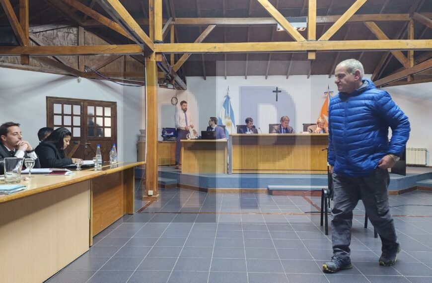 Arana declaró que se vendían lugares en el listado y cobró por 7 a 9 viviendas de las que llevó el dinero a la casa de Carlos Córdoba