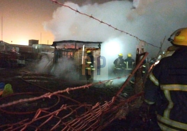 Incendio en una vivienda de Margen Sur a causa de una salamandra la leña