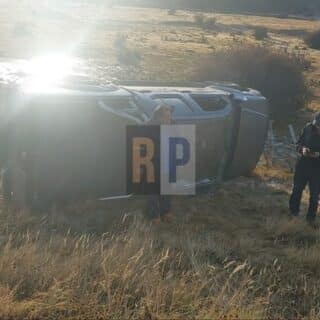 Vuelco de una camioneta en el ingreso al parque nacional Lapataia