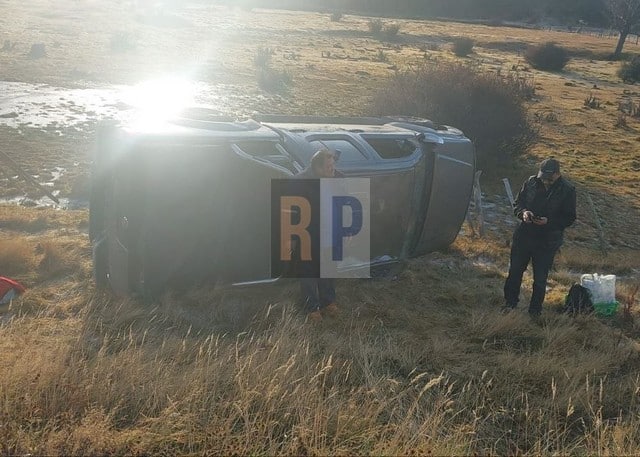 Vuelco de una camioneta en el ingreso al parque nacional Lapataia